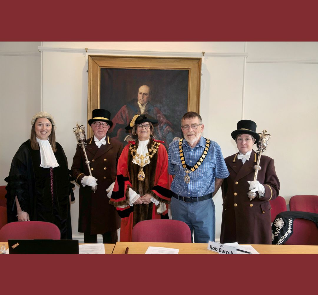 Mayor Jackie Atkin, Deputy Mayor Rob Barrell and Caitlin Williams (Town Clerk) with Macebearers John Moylett and Caroline Bright